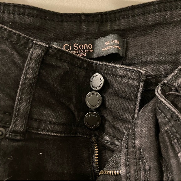 CLASSIC BLACK HIGH RISE JEANS - Picture 3 of 3